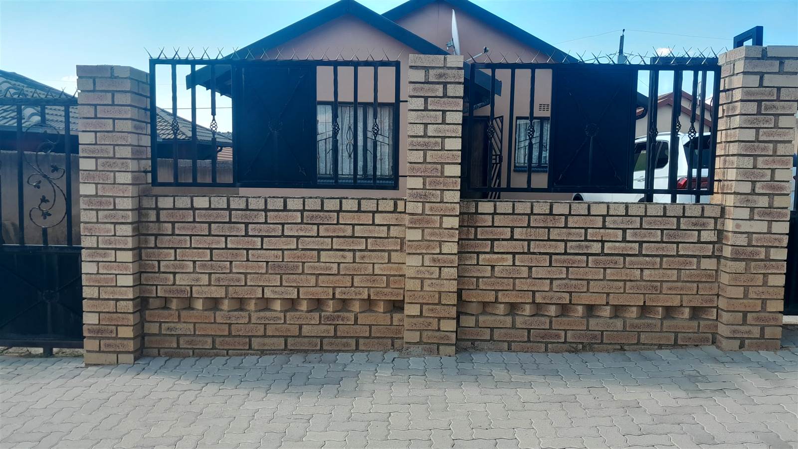 3 Bed House in Naturena photo number 1