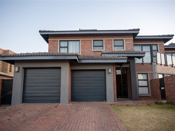 3 Bedroom House 3 Bedroom House