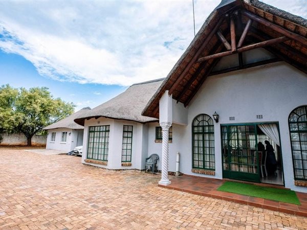 3 Bedroom House 3 Bedroom House