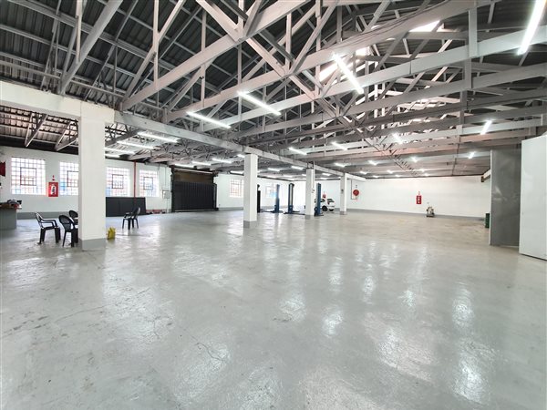 990  m² Industrial space in Ophirton