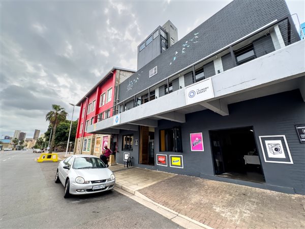 245  m² Commercial space