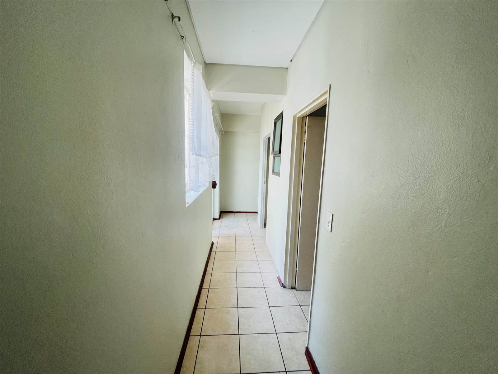 2 Bed Apartment in Braamfontein photo number 19