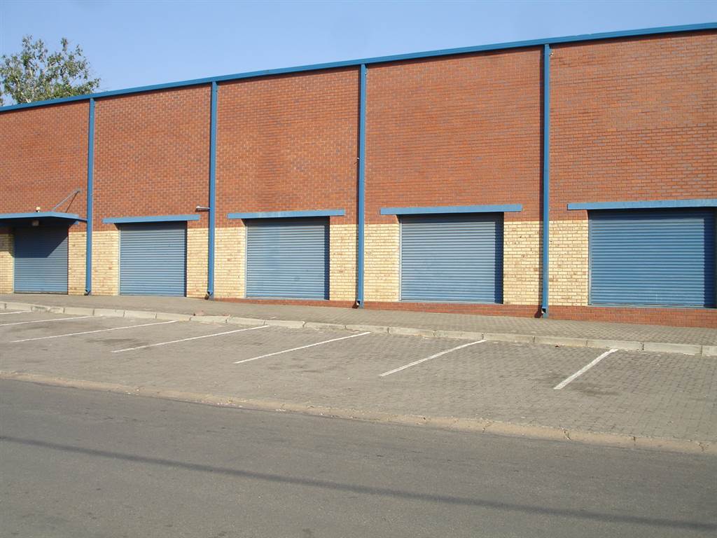 196  m² Commercial space in Oos-Einde photo number 9