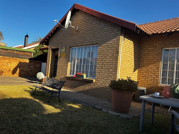2 Bedroom House 2 Bedroom House