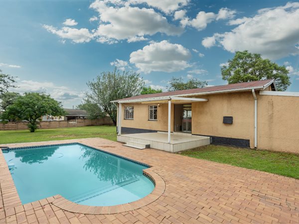 3 Bedroom House 3 Bedroom House