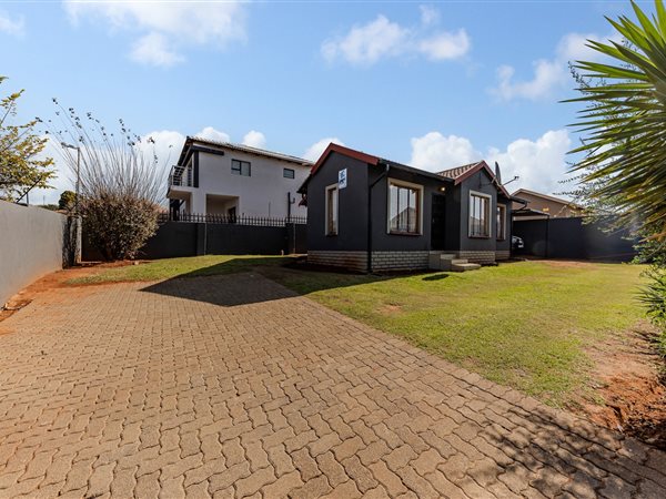 2 Bedroom House 2 Bedroom House