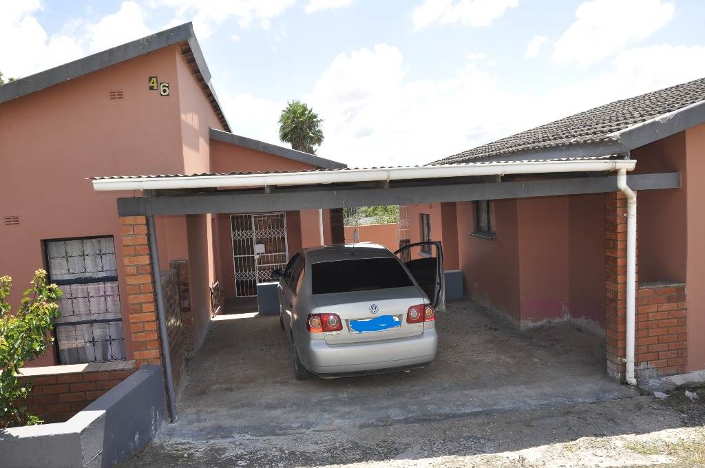 4 Bed House in Southernwood photo number 3