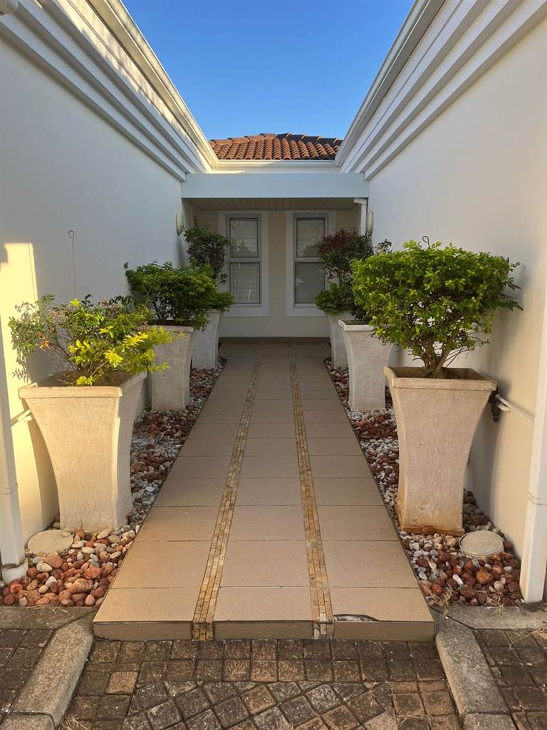 3.5 Bed Simplex in La Lucia photo number 6