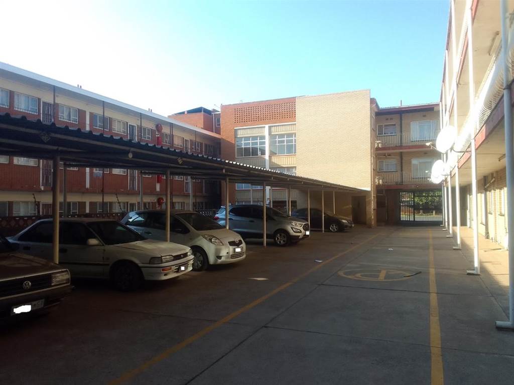 2 Bed Flat in Vereeniging Central photo number 16
