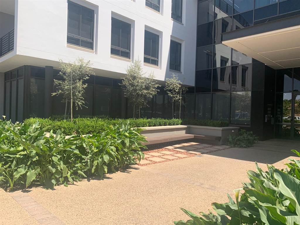 756  m² Commercial space in Fourways photo number 4
