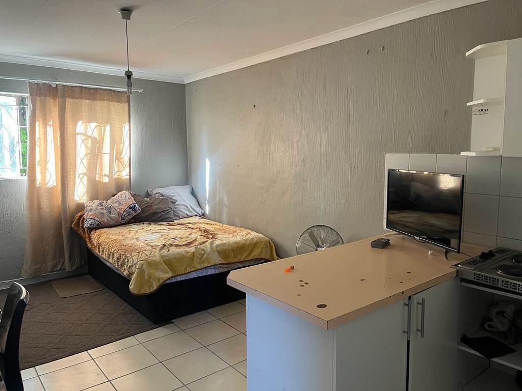 1 Bed Apartment in Scottsville photo number 3