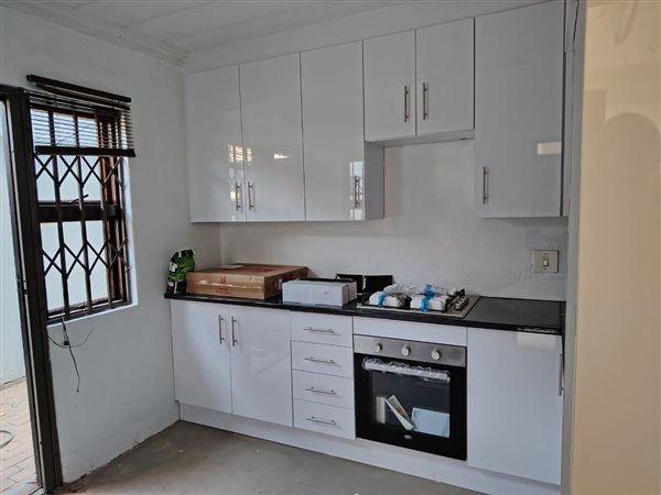 2 Bedroom House 2 Bedroom House