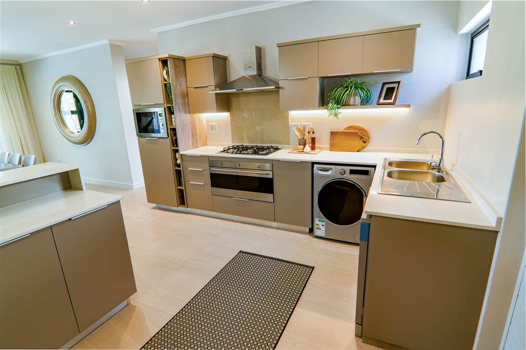 3 Bed Apartment in Bryanston photo number 29
