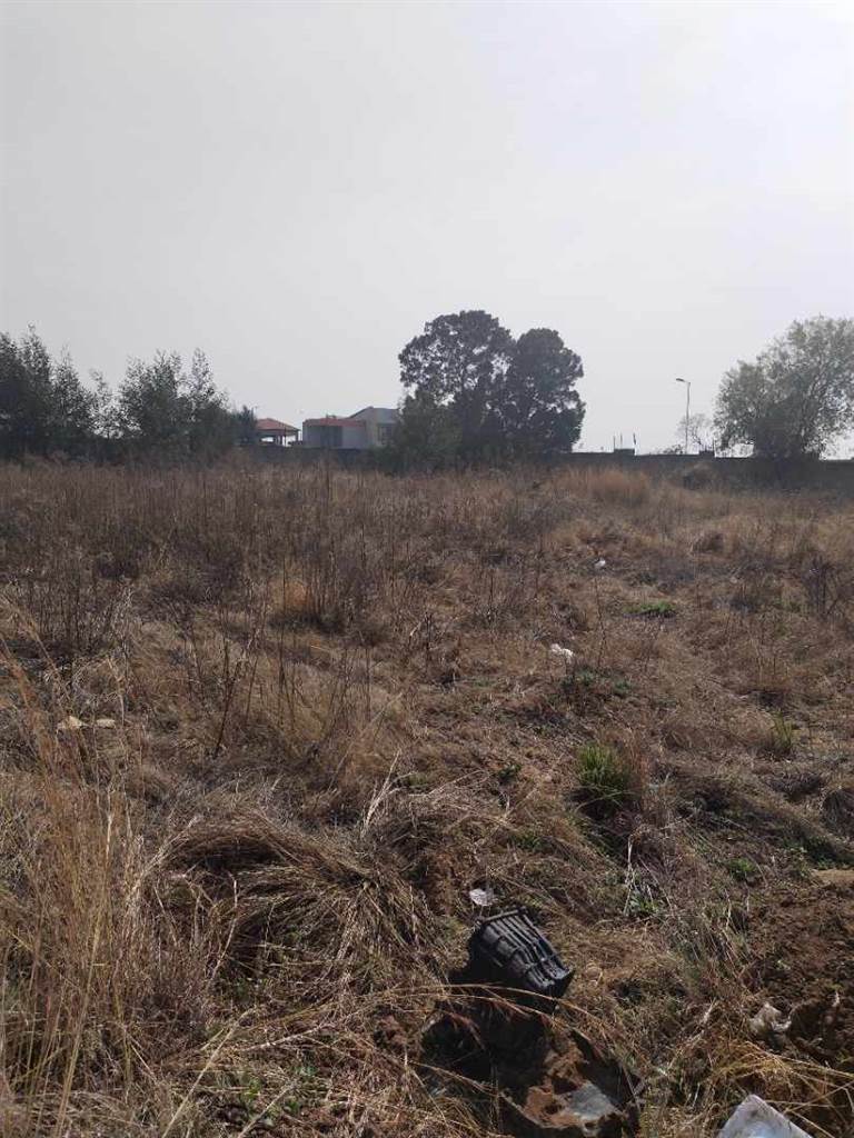 755 m² Land available in Rayton photo number 14
