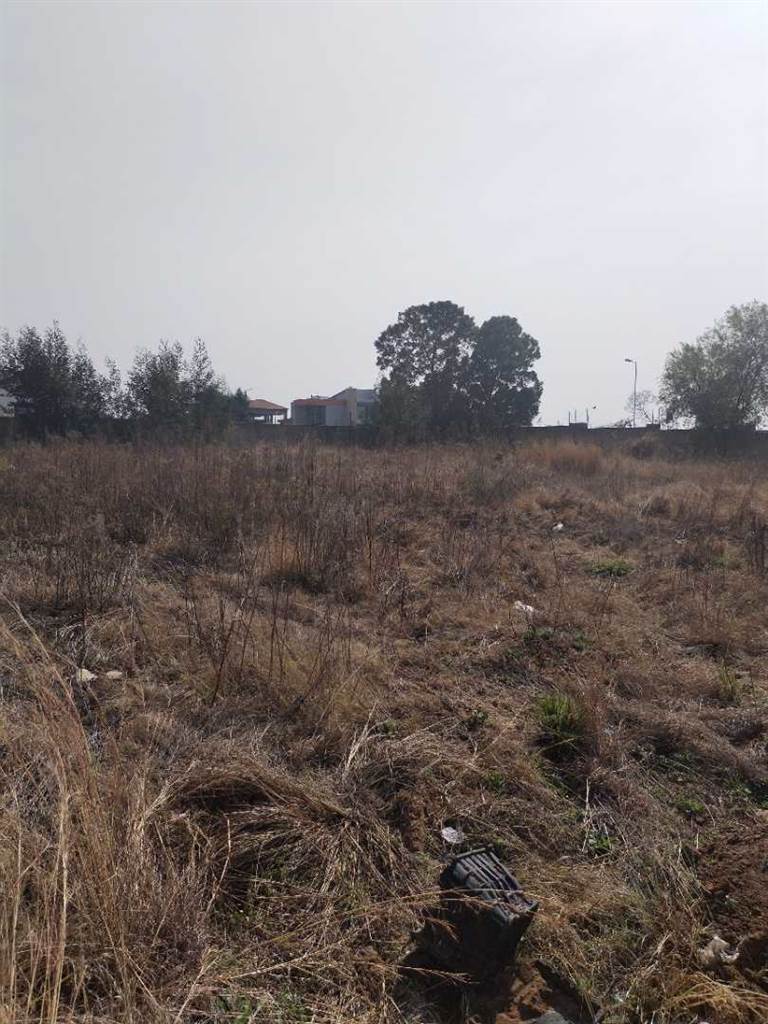 755 m² Land available in Rayton photo number 15