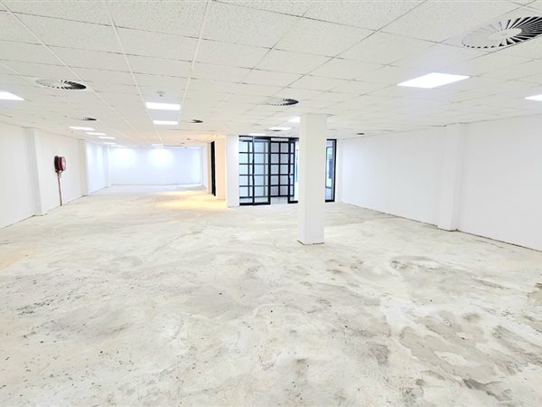 306  m² Office Space