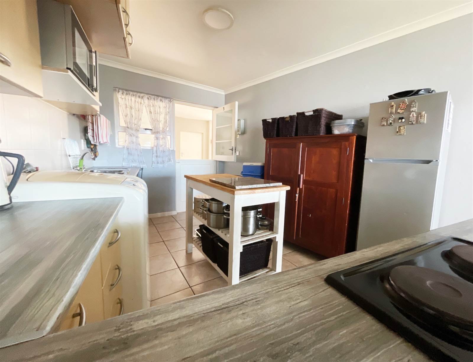 2 Bed Apartment in Jeffreys Bay photo number 20