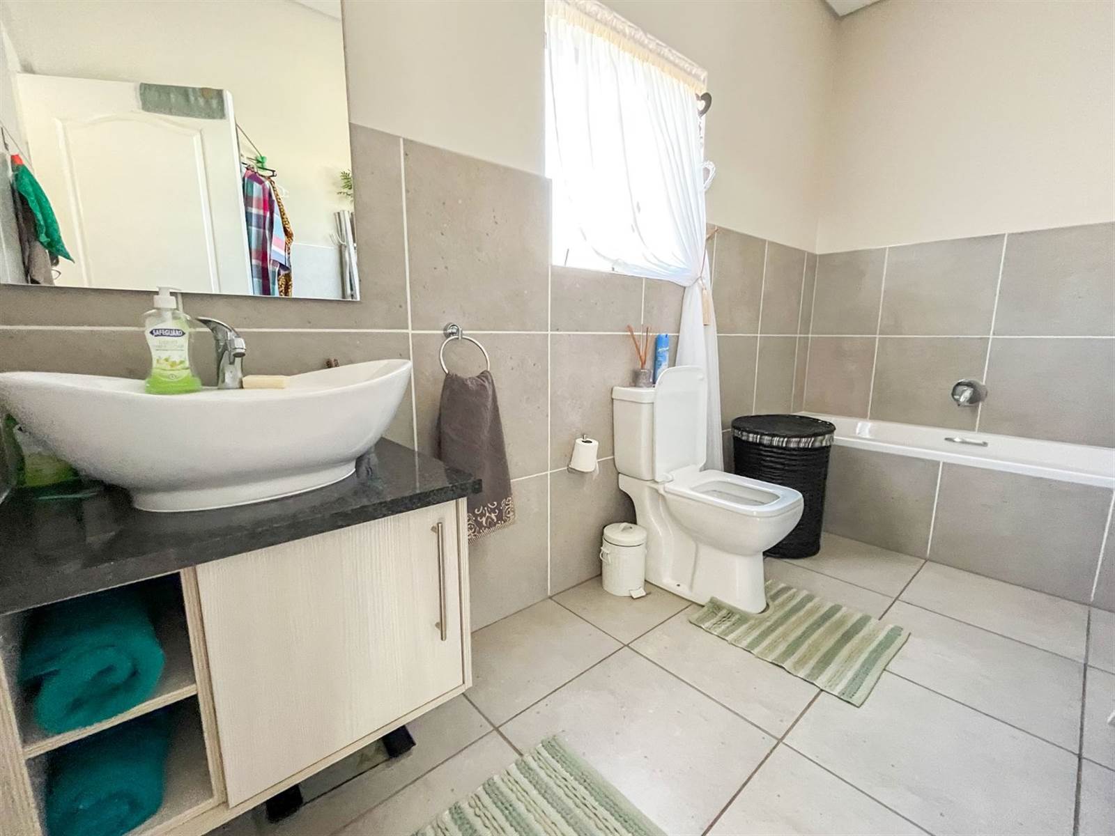 3 Bed House in Eastland Mature Lifestyle Estate photo number 17