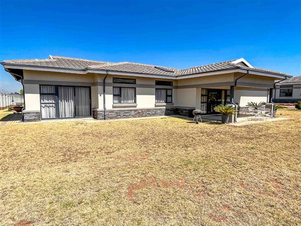 3 Bed House in Eastland Mature Lifestyle Estate