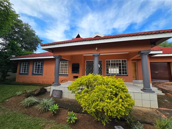 3 Bedroom House 3 Bedroom House