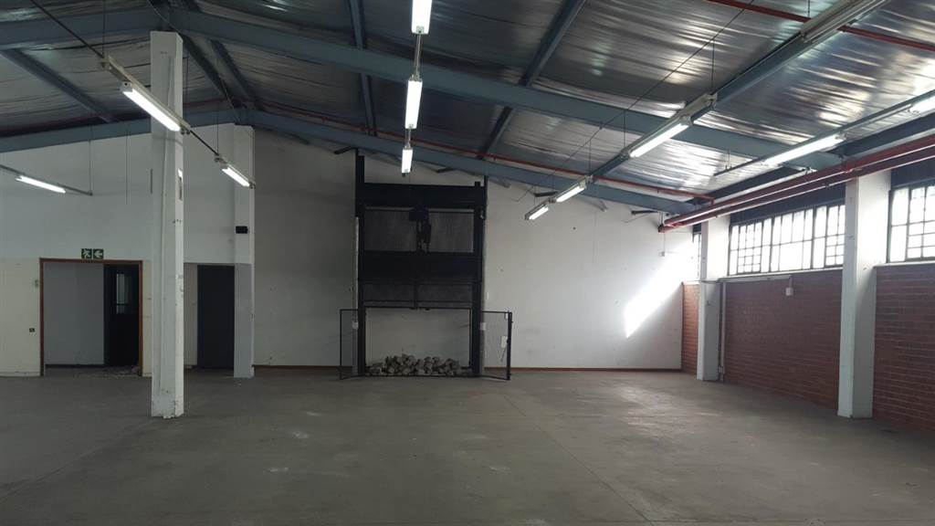 1800  m² Commercial space in Maitland photo number 15