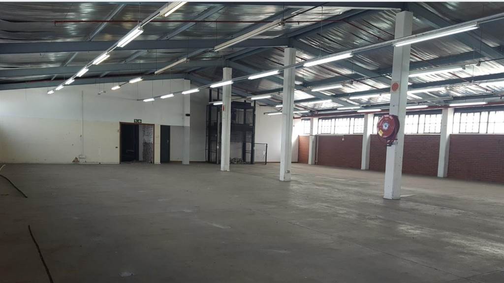 1800  m² Commercial space in Maitland photo number 13