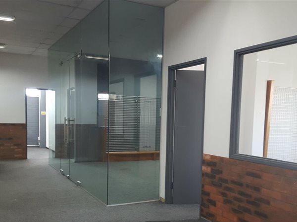 1800  m² Commercial space in Maitland