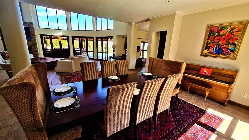 4 Bed House in Mooikloof Equestrian Estate photo number 17