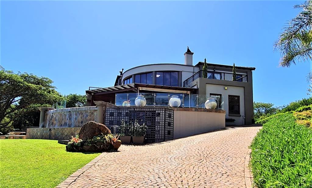 4 Bed House in Mooikloof Equestrian Estate photo number 2