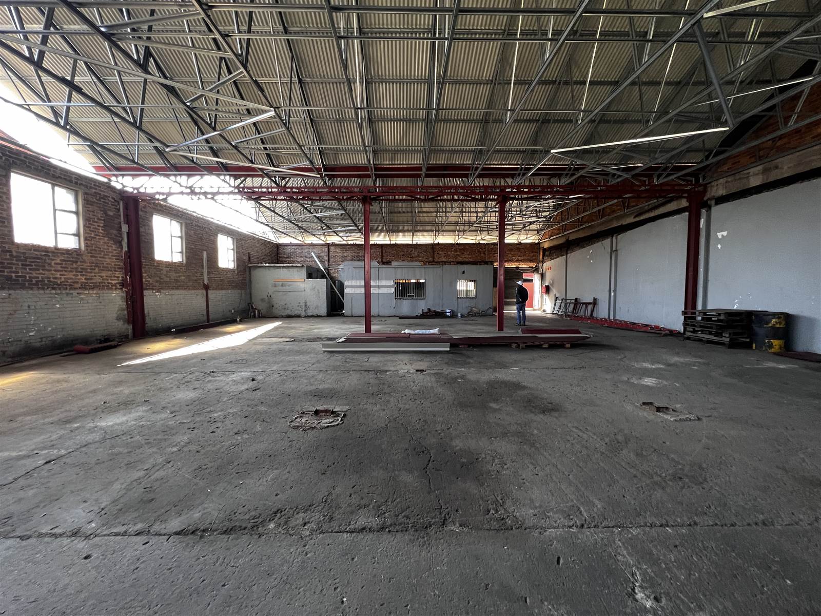 500  m² Industrial space in Alrode photo number 2