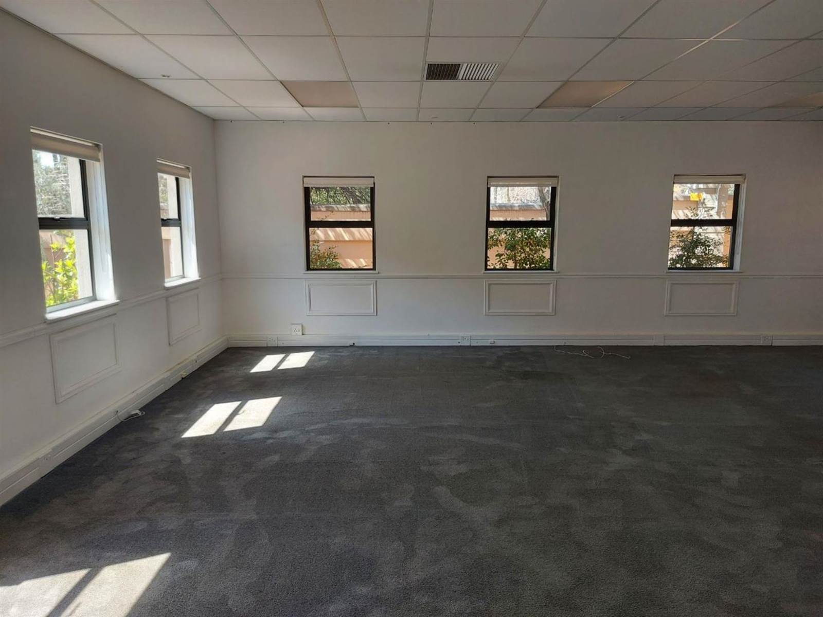 260  m² Commercial space in Dunkeld photo number 10