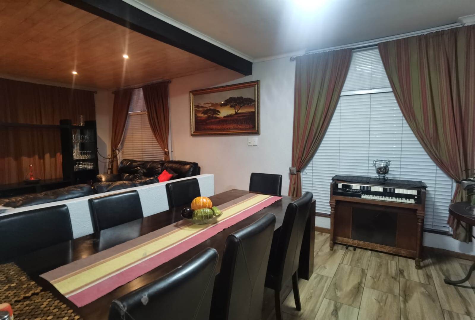 4 Bed House in Soneike photo number 5