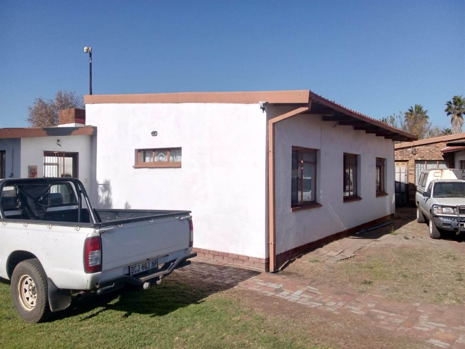 3 Bed House in Middelburg South photo number 3