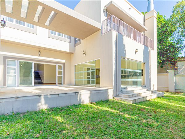 4 Bedroom House 4 Bedroom House
