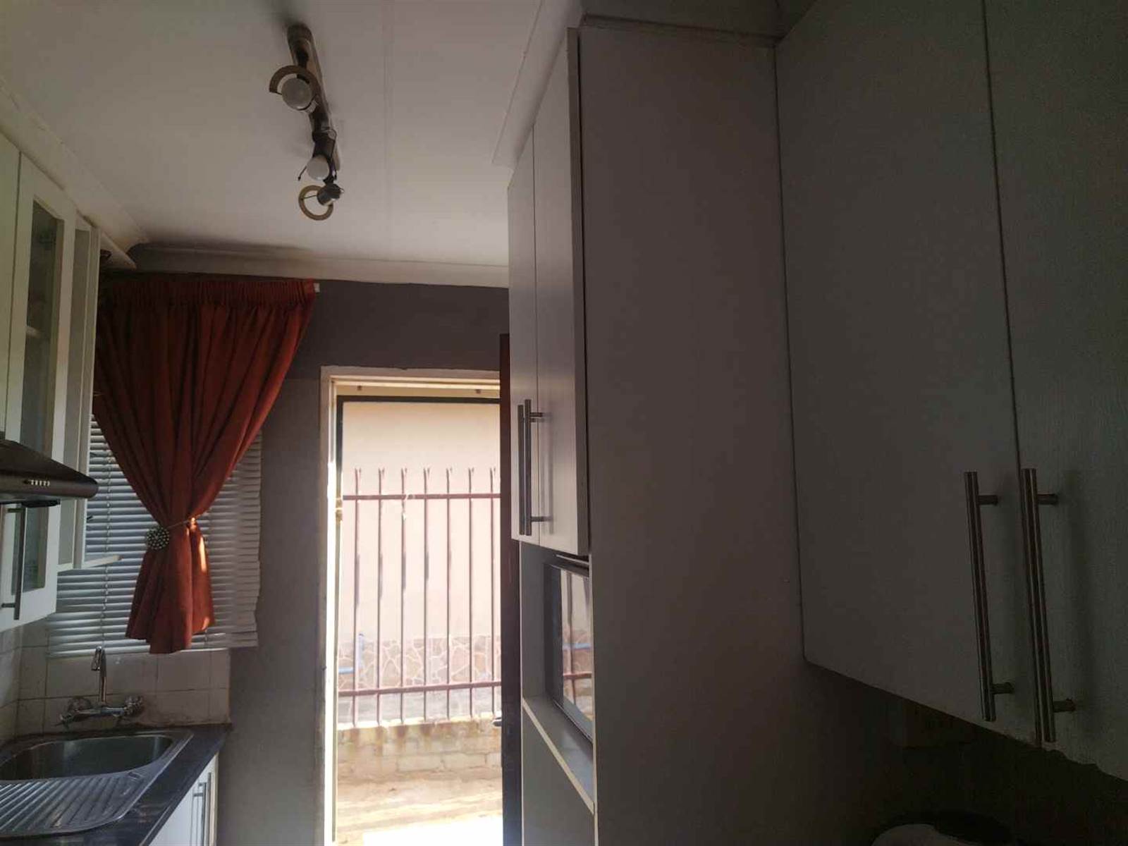 2 Bed House in Mabopane photo number 14