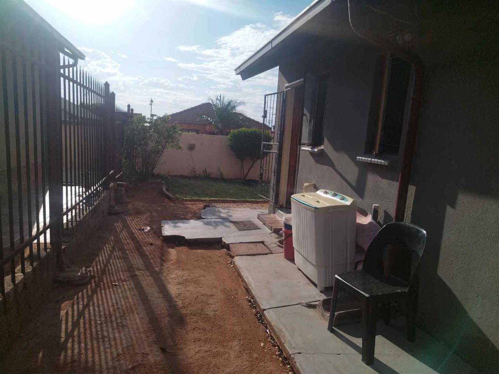 2 Bed House in Mabopane photo number 13