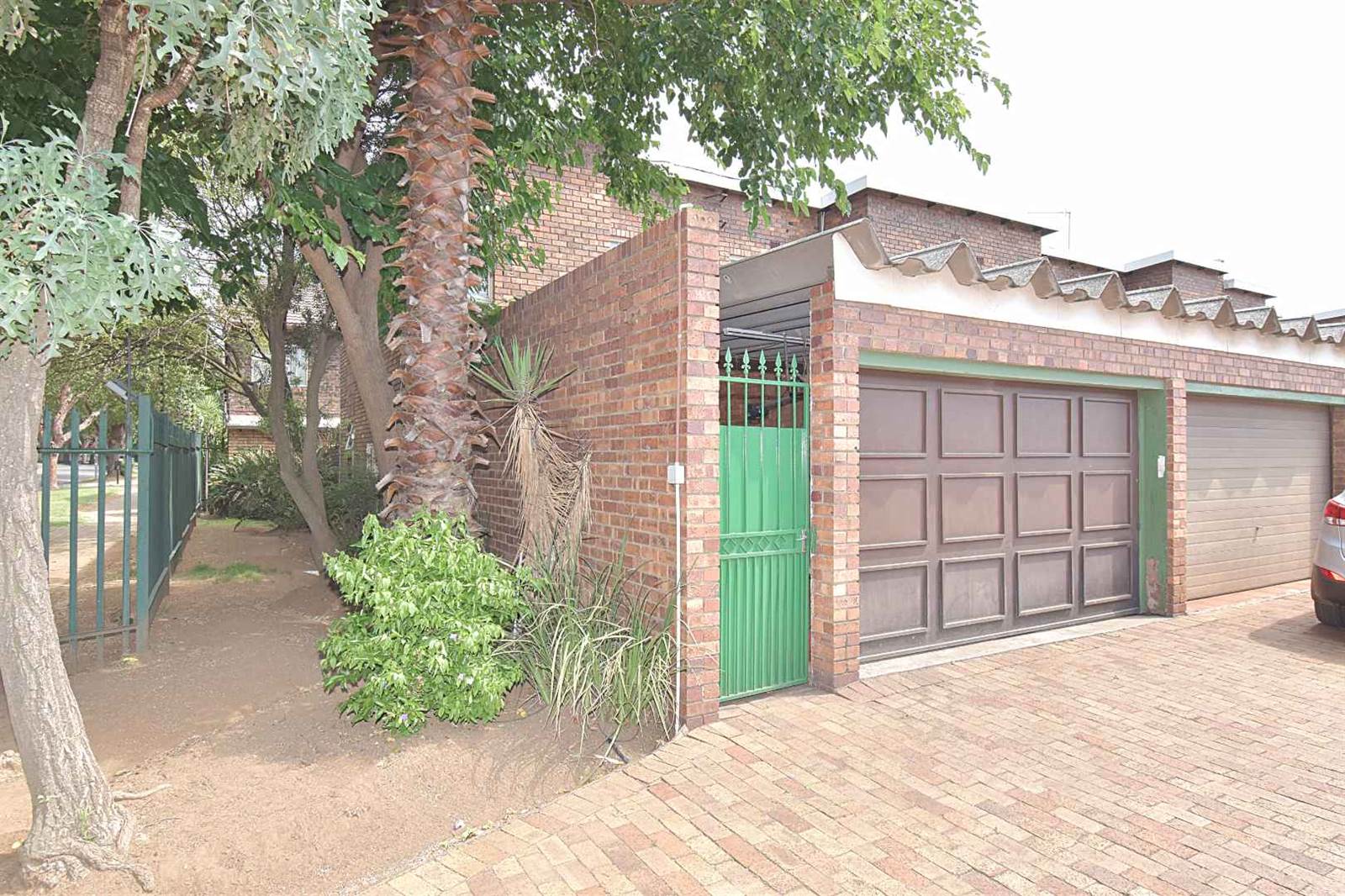 2 Bed Townhouse in Benoni Central photo number 1