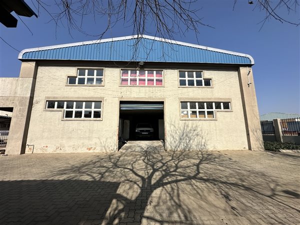 660  m² Industrial space