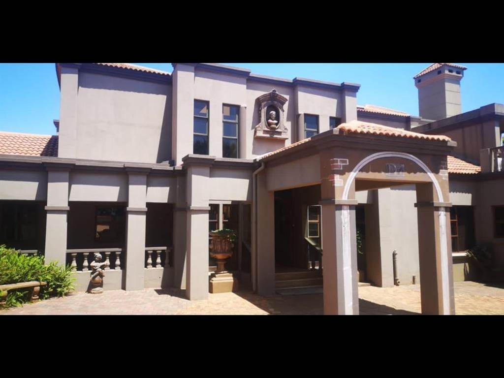 7 Bed House in Sasolburg photo number 2