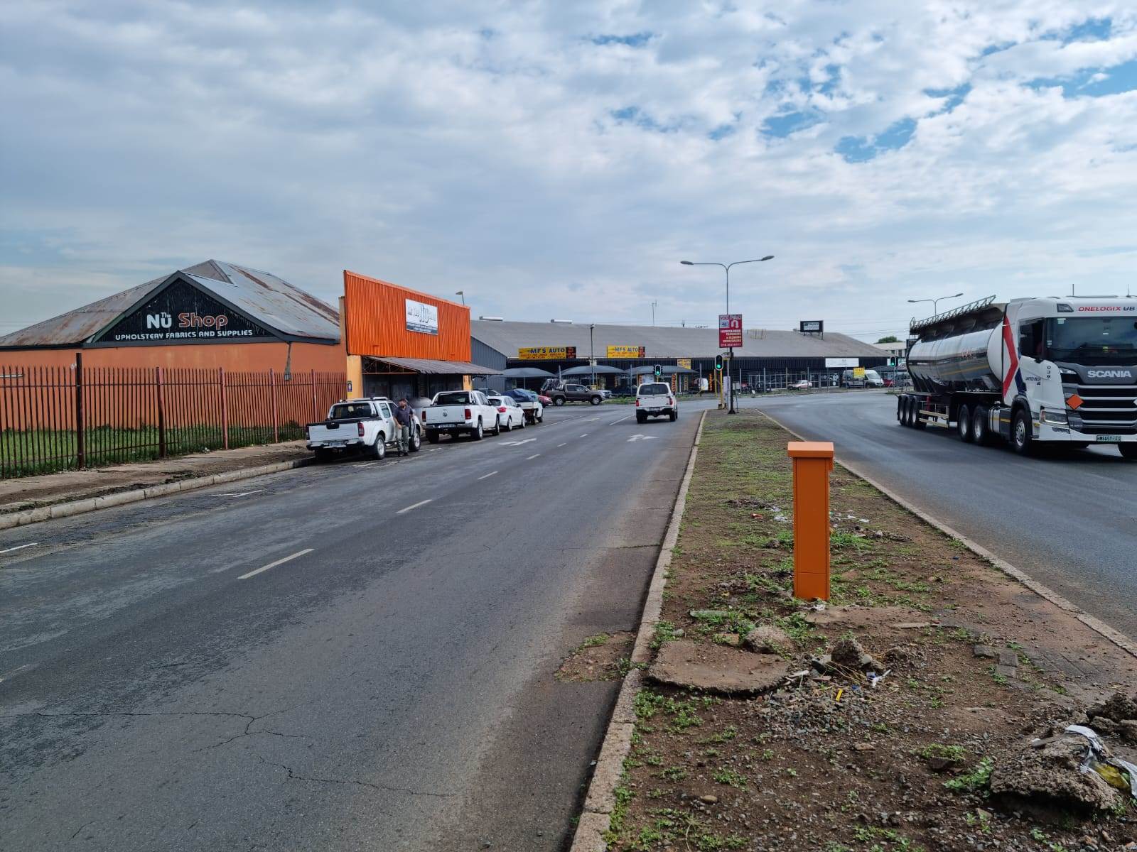 400  m² Commercial space in Vereeniging Central photo number 1