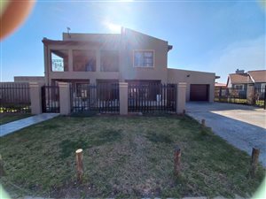 4 Bed House in Geluksdal