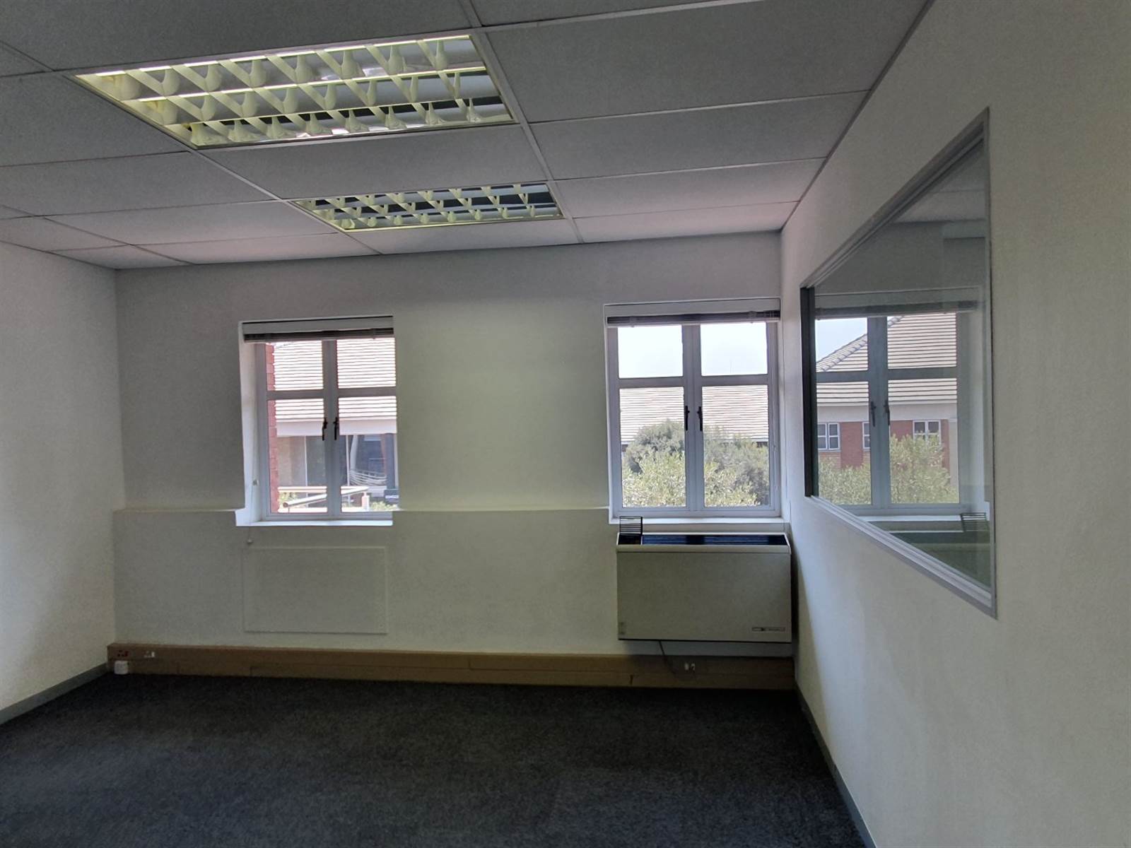 208  m² Commercial space in Fourways photo number 4