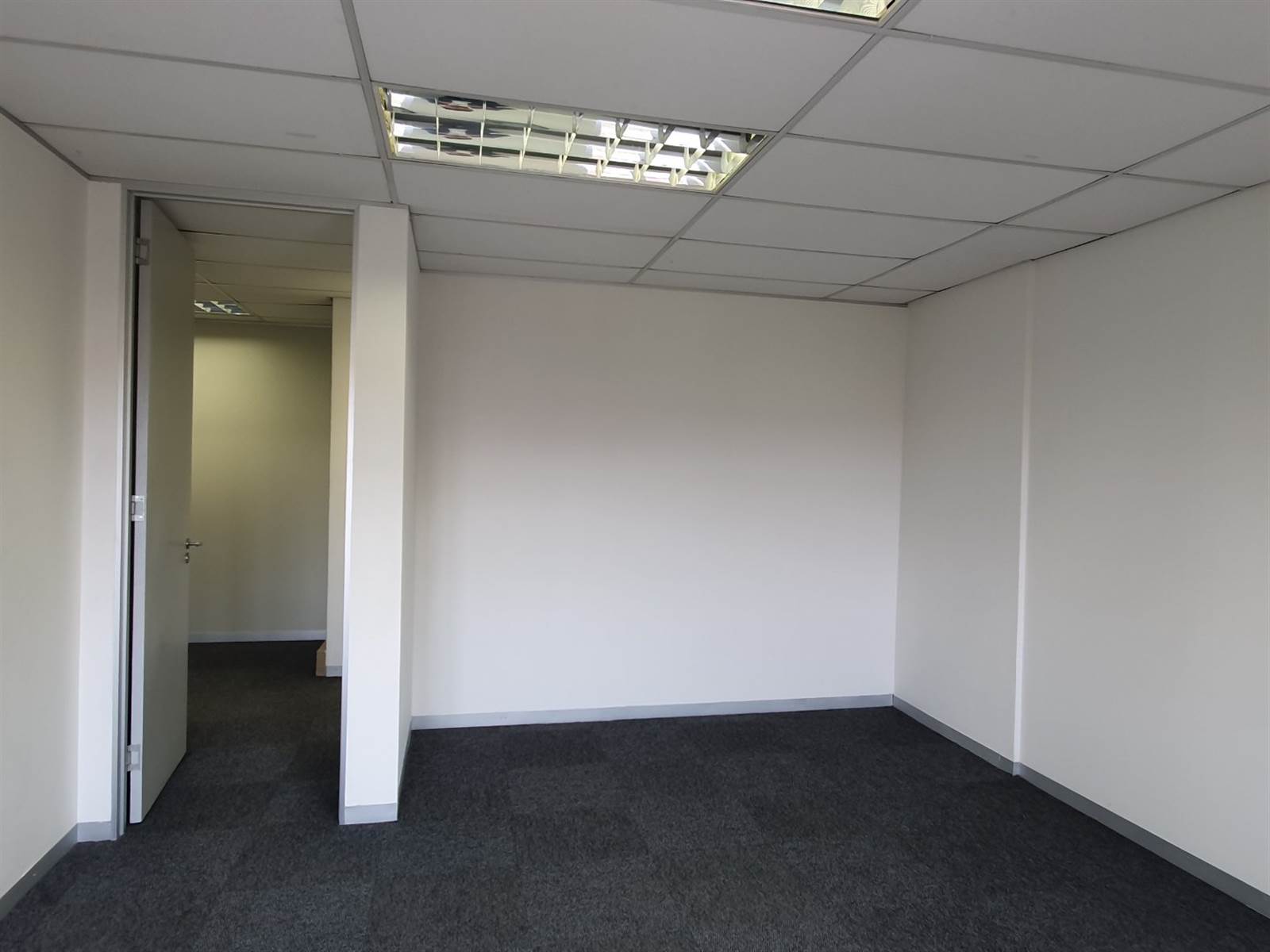 208  m² Commercial space in Fourways photo number 5