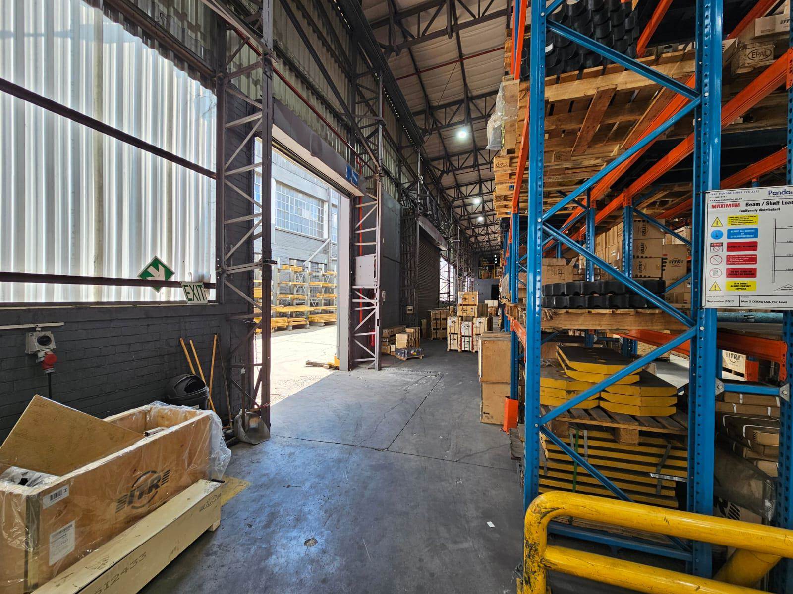 3023  m² Industrial space in Benrose photo number 8