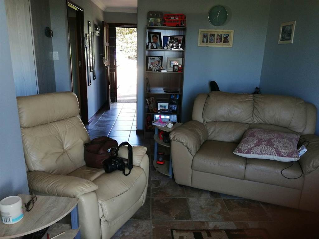 4 Bed House in Umtentweni photo number 30