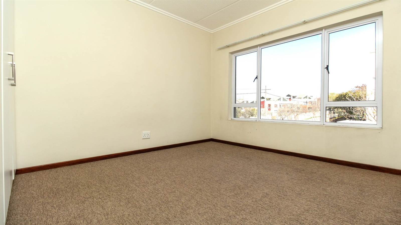 2 Bed Apartment in Bryanston photo number 16