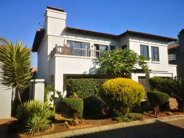 3 Bedroom Townhouse 3 Bedroom Townhouse