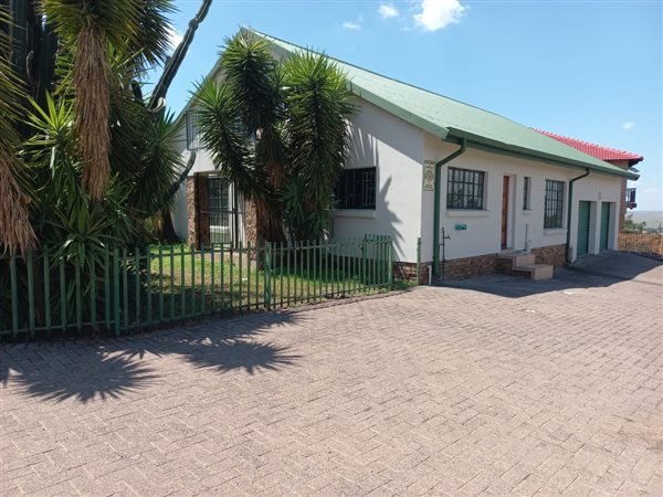 3 Bed Townhouse in Modelpark