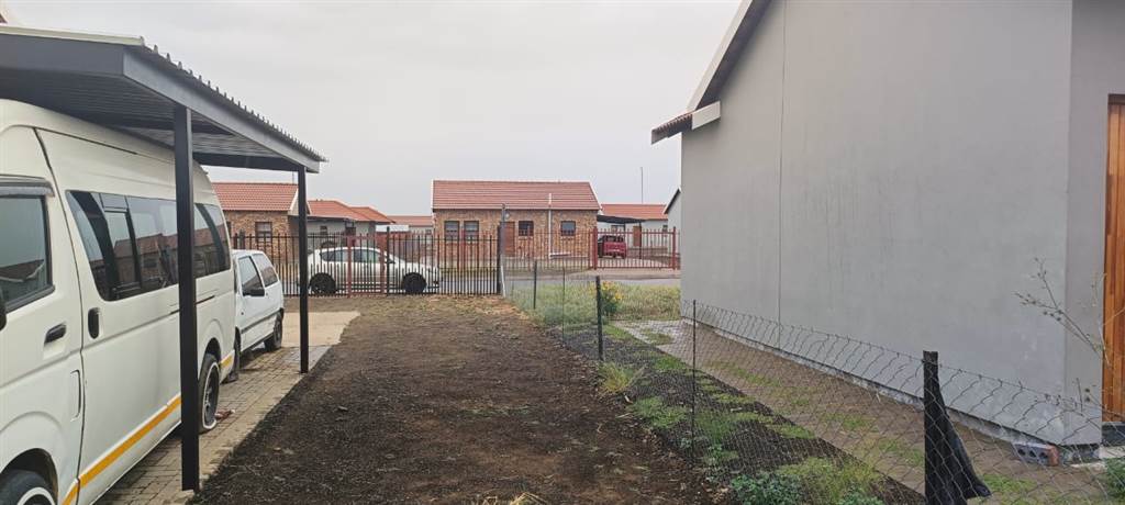 2 Bed House in Mangaung photo number 6