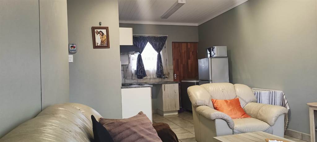 2 Bed House in Mangaung photo number 13